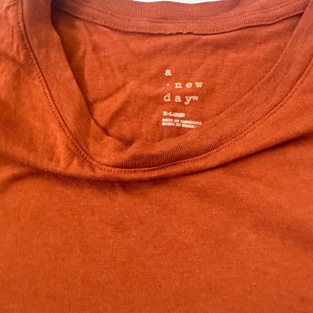 A new day T-shirt - Picture 2 of 3